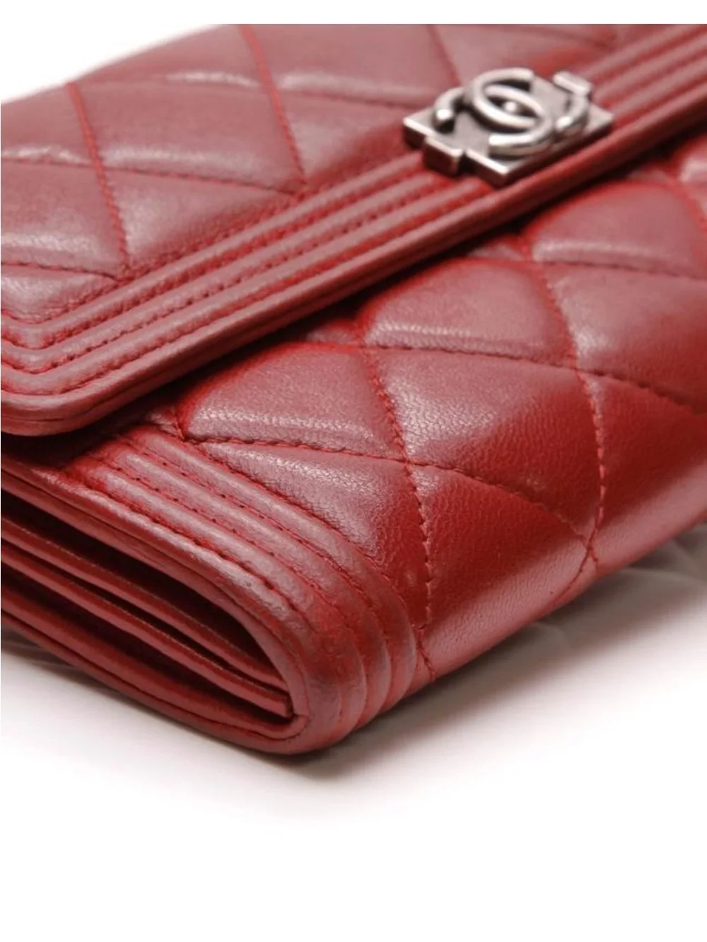 Chanel Red Boy Continental Waller in Quilted Lambskin Leather - GUC